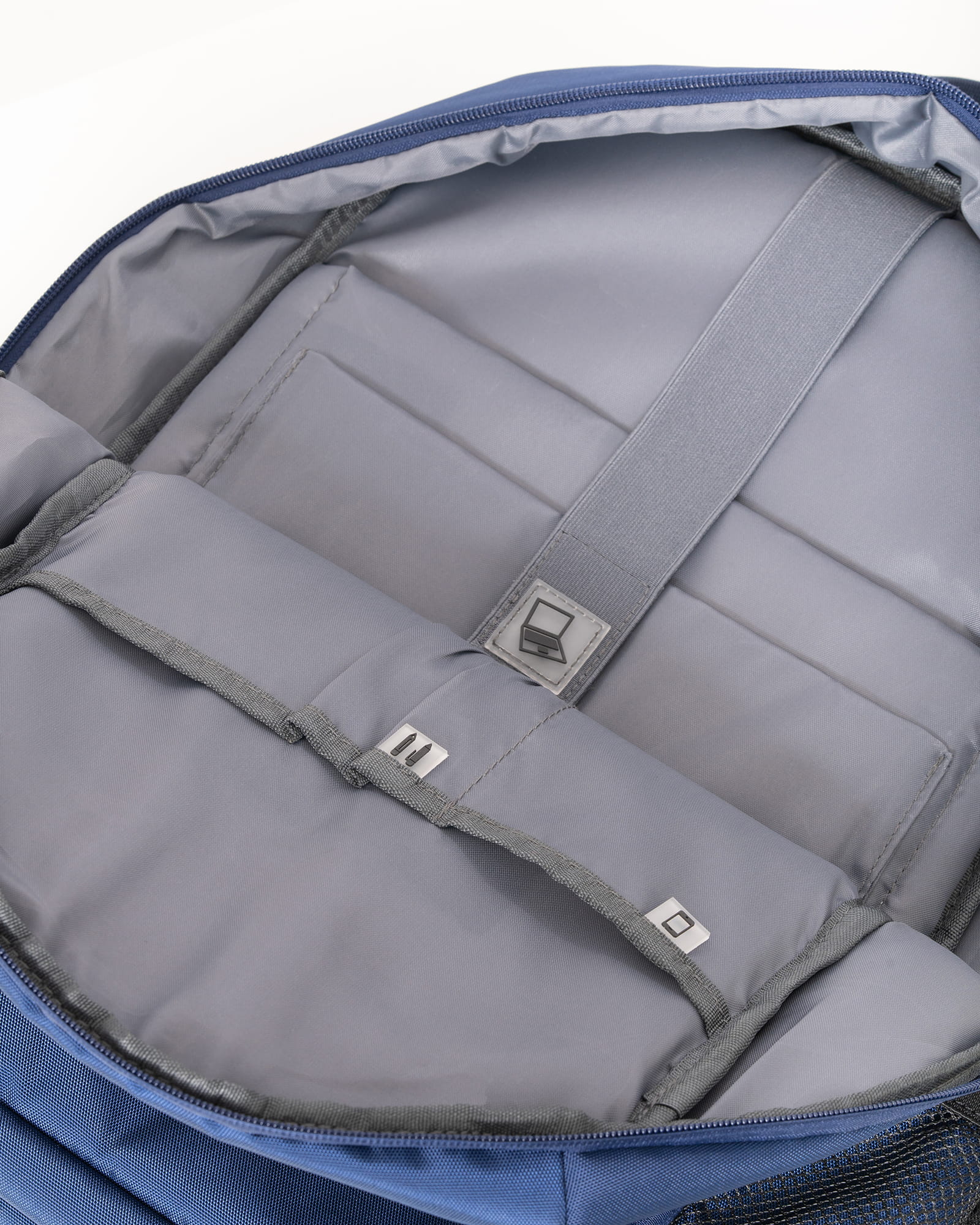 MAJA Movimiento Lucero Emblem Backpack