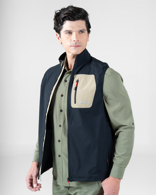 JEEP® x MAJA® Willys Vest, Black, front view, Relaxed fit, Polyamide, with 4-way stretch fabric, perfect for casual wear or training