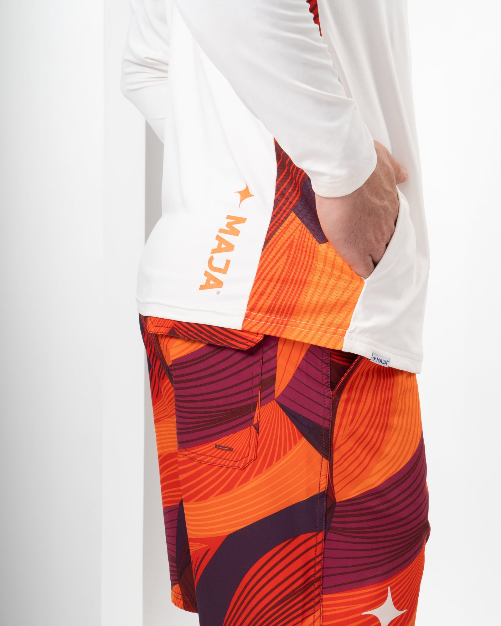 Performance T-shirt with hat and Sierra mask