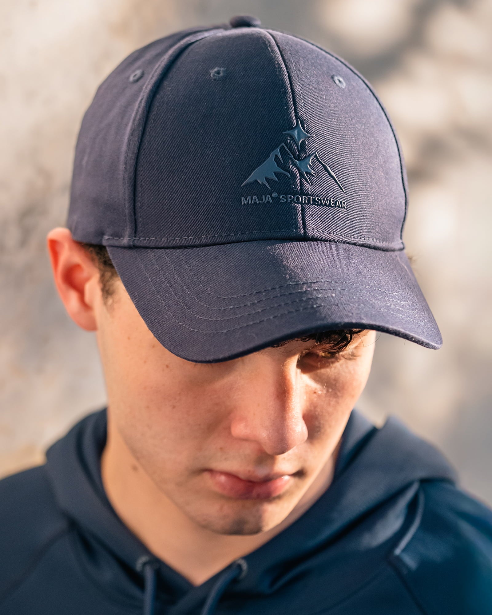 MAJA Emblema Horizonte Snapback Cap