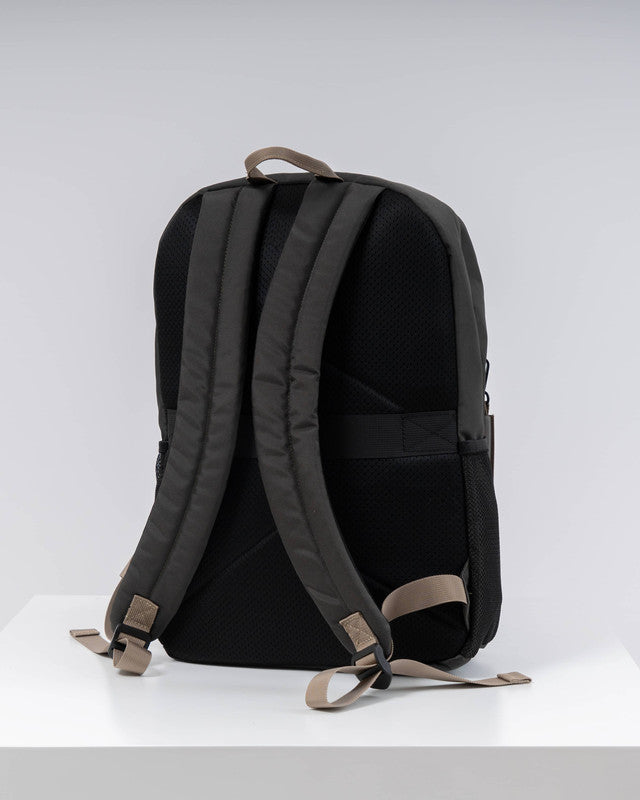 Lucero Emblem Movement Backpack, Green, back view, ideal to carry your essentials