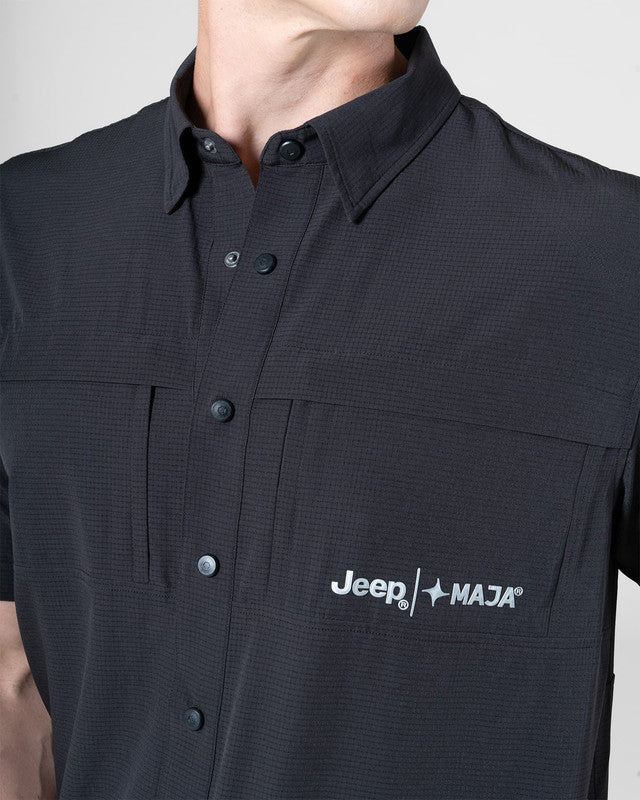 JEEP® x MAJA® Cherokee Outdoor Fishing Short-Sleeve Shirt, Black, side view, Relaxed fit, Polyester, with 4-way stretch fabric, ideal for office